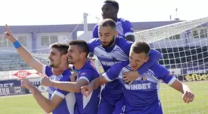 {{ otherArticle[0].article.title }}