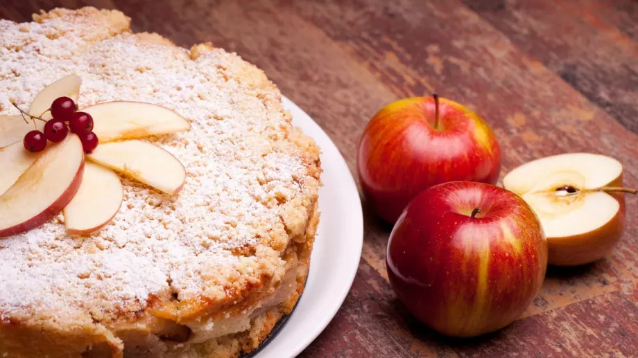 Имате много ябълки? Направете си този вкусен френски десерт