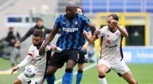 {{ otherArticle[0].article.title }}