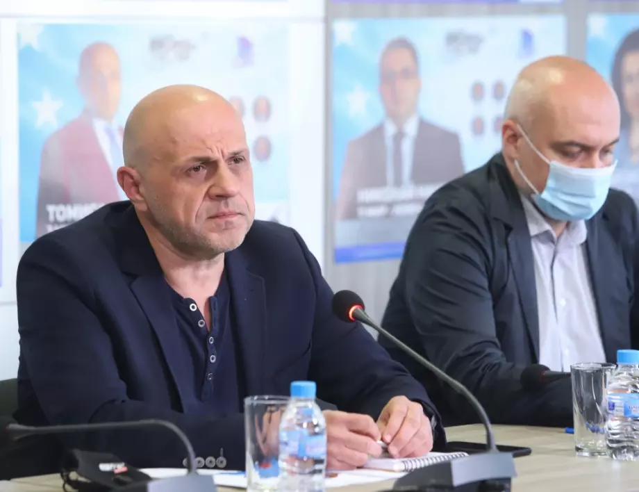 Дончев не изключи нищо за съдебната реформа и главния прокурор, обясни защо Борисов още не говори пред медиите