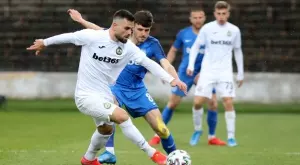 {{ otherArticle[0].article.title }}