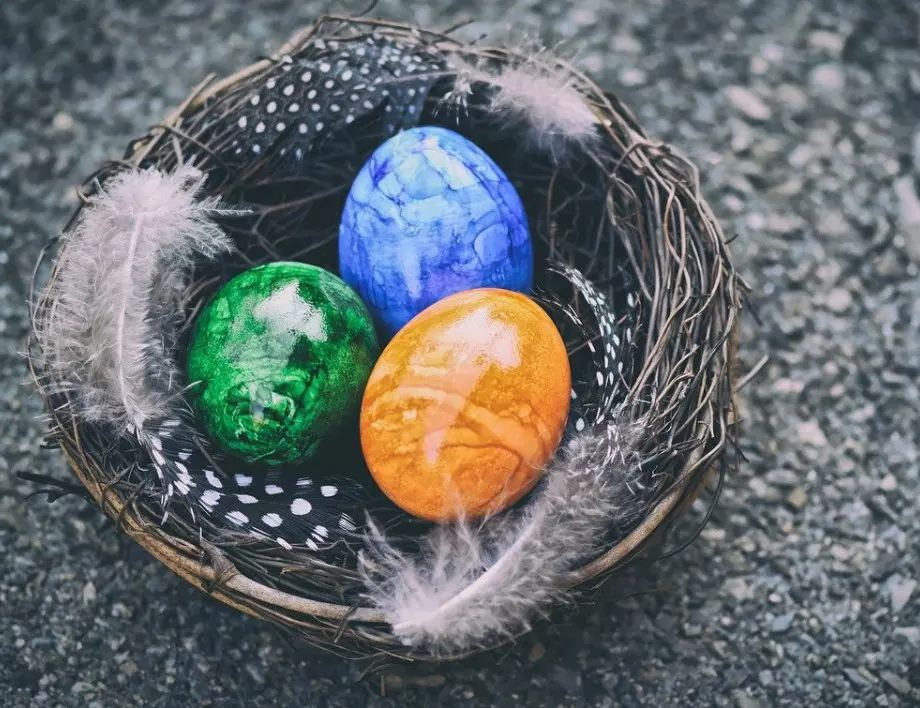 Легенди за Великденското яйце