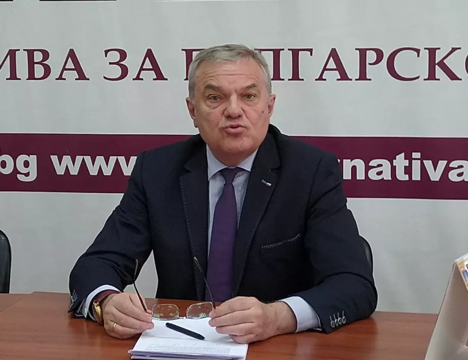 Румен Петков: Лъжа, некоректност, спекулации и слугинаж показа новият парламент