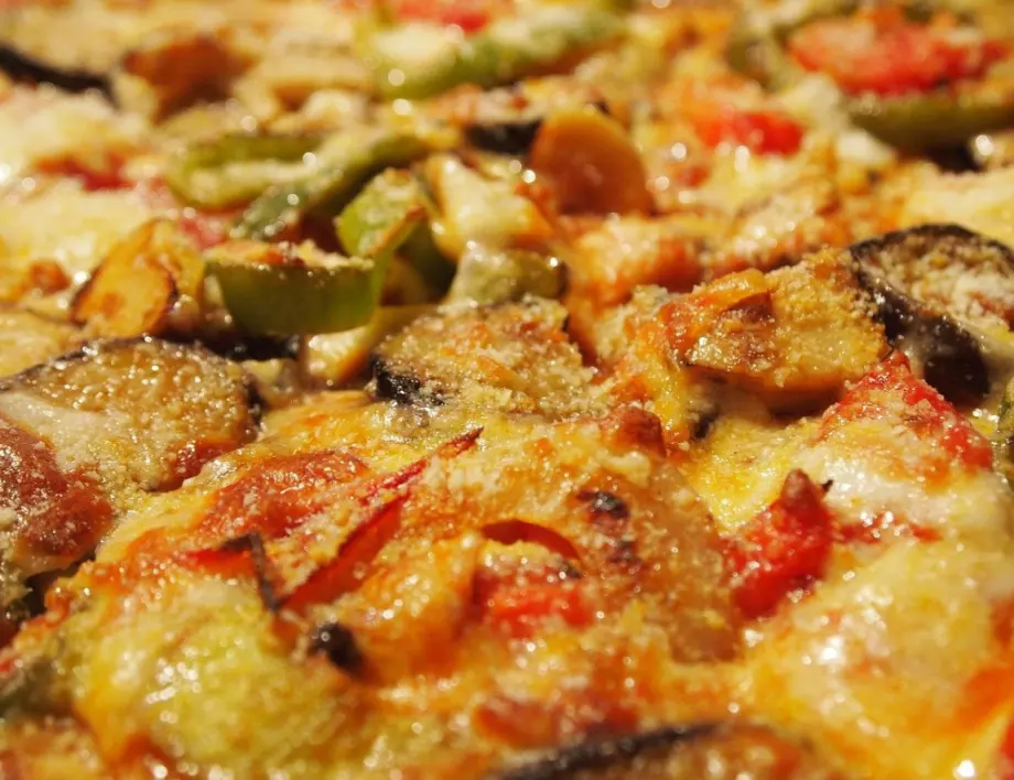 Какво е пастърмалия - оригинална македонска пица