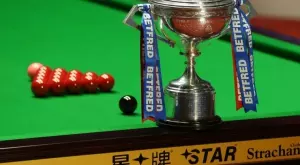 Силата на човешката воля и дух: Пакистанец без ръце играе снукър с... устата си! (ВИДЕО)