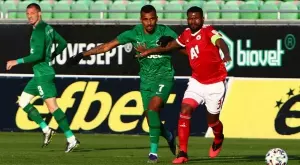 Бивша звезда на Лудогорец в мащабно меле, завършило с 8 червени картона (ВИДЕО)