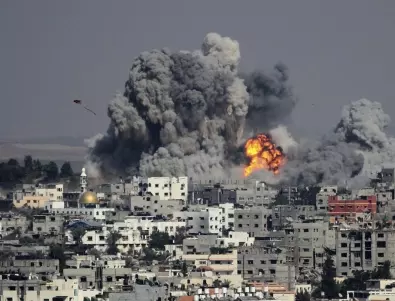 Израел атакува отряд бойци на „Хамас“ 
