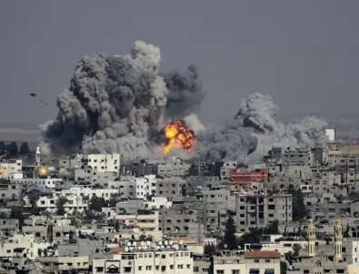 Израелската армия обстрелва обекти на Хамас в Южен Ливан