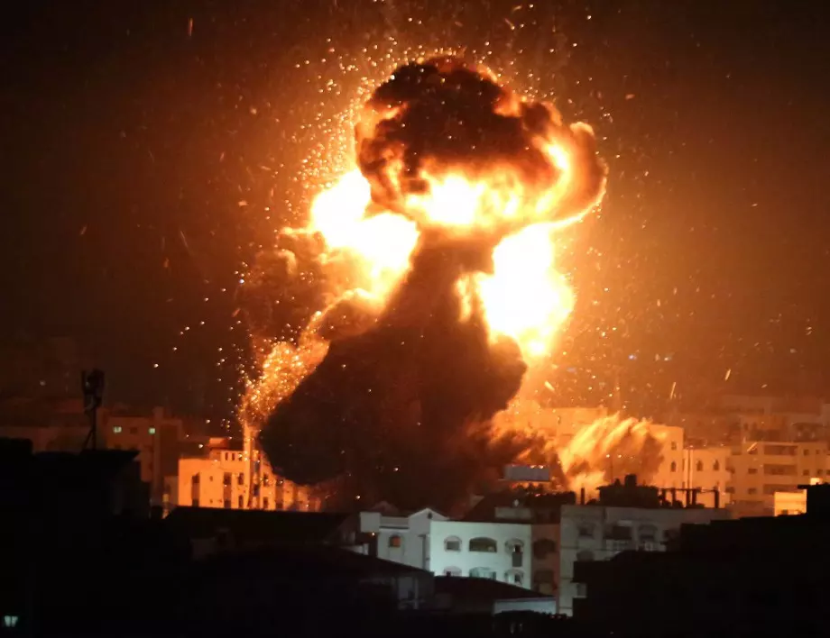Израелски бойни самолети удариха оръжейна работилница в Газа