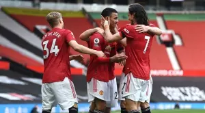 Манчестър Юнайтед покоси Бърнли и е уверено втори