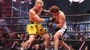 Най-мразеният ютубър с брутален нокаут в рунд 1 (ВИДЕО)