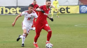 {{ otherArticle[0].article.title }}