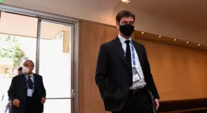 {{ otherArticle[0].article.title }}