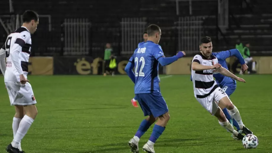 Локомотив Пловдив взе своето срещу Левски на "Лаута"