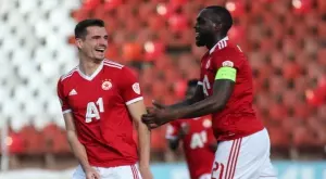 Нови неволи за Саша Илич в Австрия, централен защитник с нова контузия