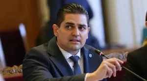 Слави Трифонов отново залага на бившия адвокат на ЦСКА Радостин Василев за спортен министър