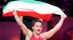 {{ otherArticle[0].article.title }}