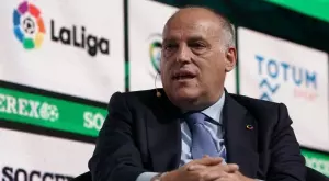 Той ни има за идиоти - свадата между шефа на Ла Лига и президента на ПСЖ продължава