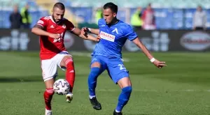 {{ otherArticle[0].article.title }}