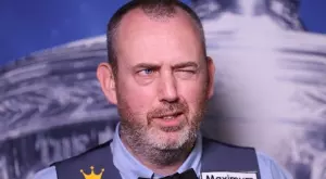 Зрелищно начало в снукъра: Марк Уилямс смая зрителите с удар с една ръка (ВИДЕО)