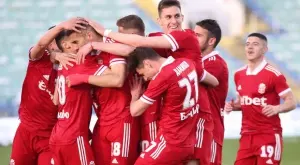 {{ otherArticle[0].article.title }}