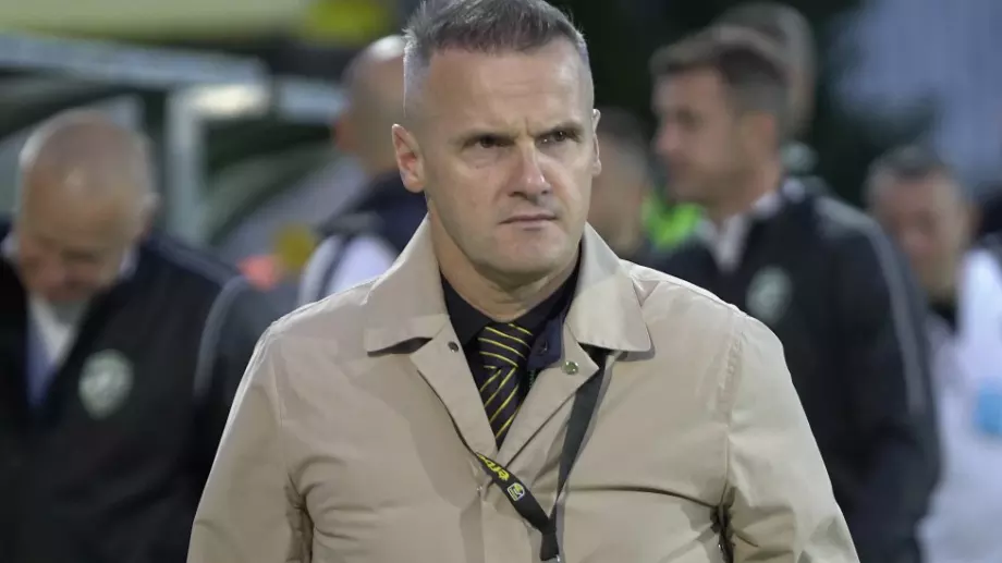Треньорът на Ботев Пловдив след загубата от Лудогорец: Горд съм от футболистите си!