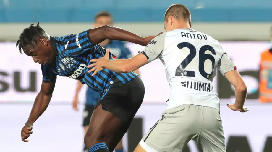 Треньорът на Болоня защити Валентин Антов след разгромната загуба от Аталанта