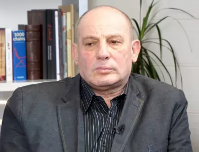 Писателят Калин Илиев: Този народ е много сериозно опростачен (ВИДЕО)