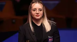 (ВИДЕО) Когато зевзекът Марк Уилямс се измайтапи с българската съдийка Десислава Божилова