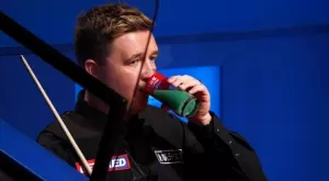 Ден 13 в "Крусибъл": Зелената "отвара" даде криле на Кайрън Уилсън, супер снукър на 1/2-финалите