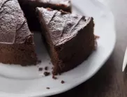 Най-вкусната и сочна шоколадова торта - ще си оближете пръстите