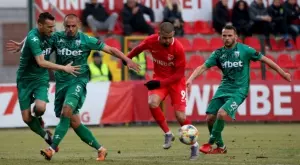 {{ otherArticle[0].article.title }}