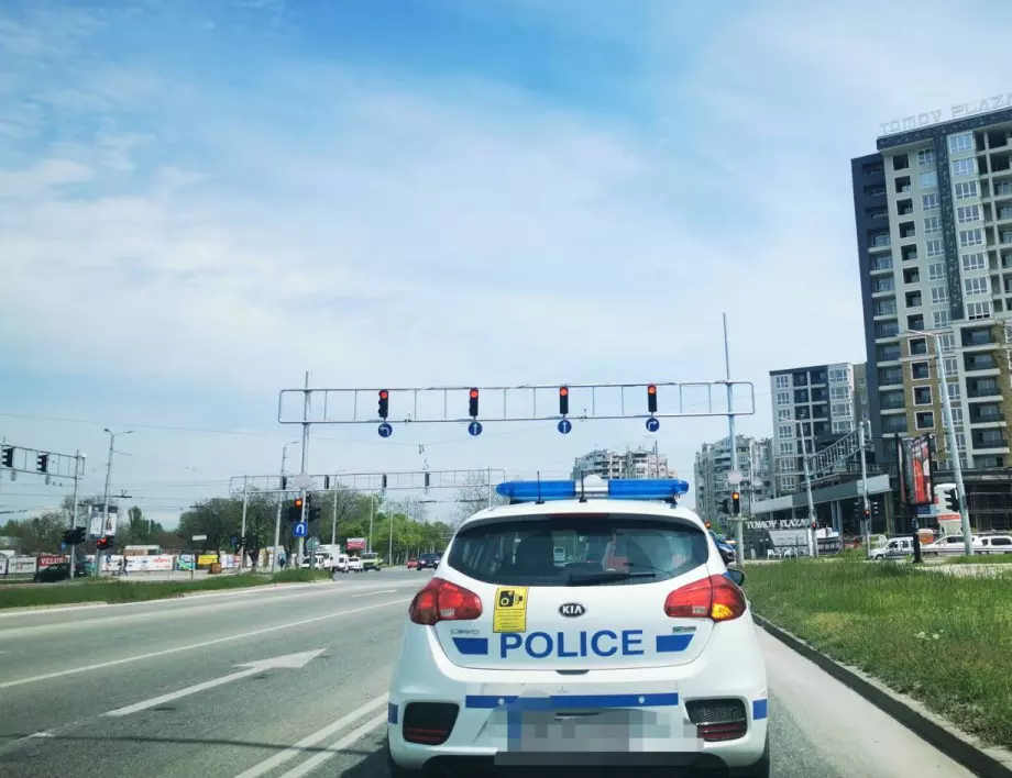 Челен удар: Кола на НСО претърпя инцидент в София