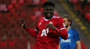 Нестихващ интерес към Кайседо, надцакват се от два континента за еквадореца