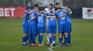 {{ otherArticle[0].article.title }}