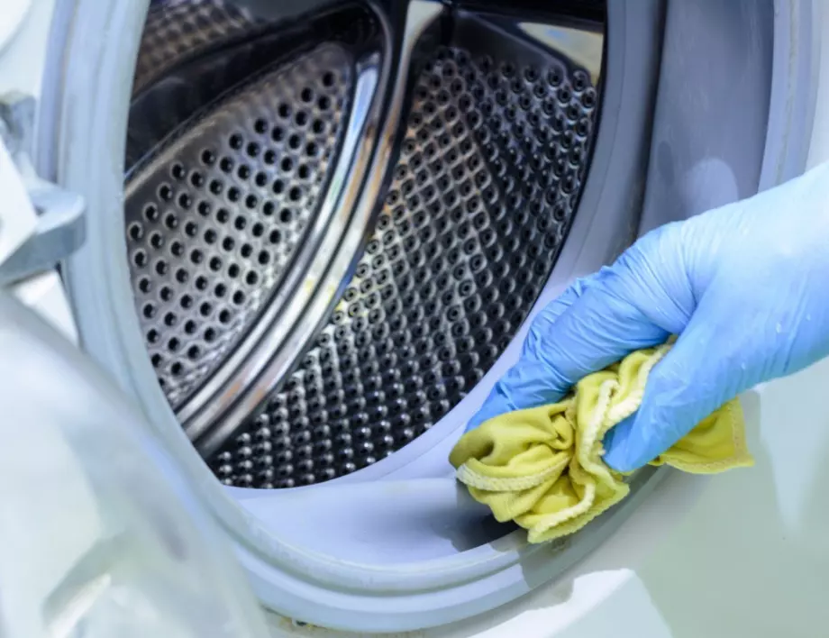 Ефективно решение на проблема с неприятната миризма от пералната машина
