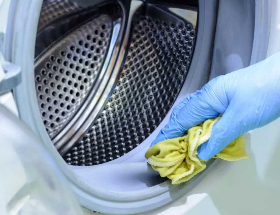 Ако не искате да купувате нова пералня - чистете гуменото уплътнение с това