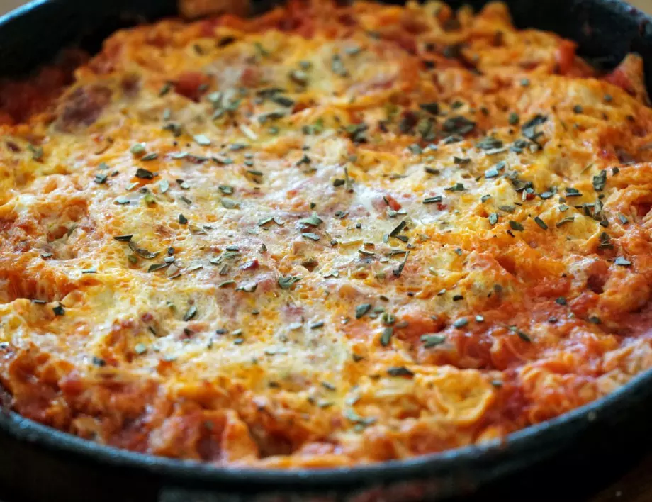 Вечеря за 30 минути: Пица от кайма, от която ще си оближете пръстите 