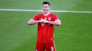 Байерн Мюнхен размаза Гладбах, Левандовски докосва рекорда на Герд Мюлер