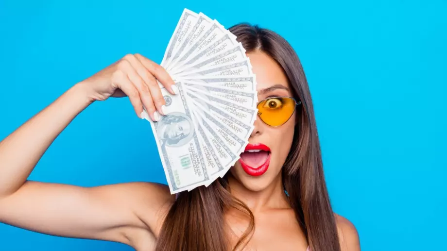 Кои зодии ще печелят повече пари до края на годината? 