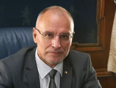 ГЕРБ-СДС внесе в парламента кандидатурата на Димитър Радев за гуверньор на БНБ 