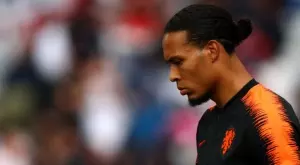 Поставиха ултиматум на Върджил ван Дайк за Евро 2020