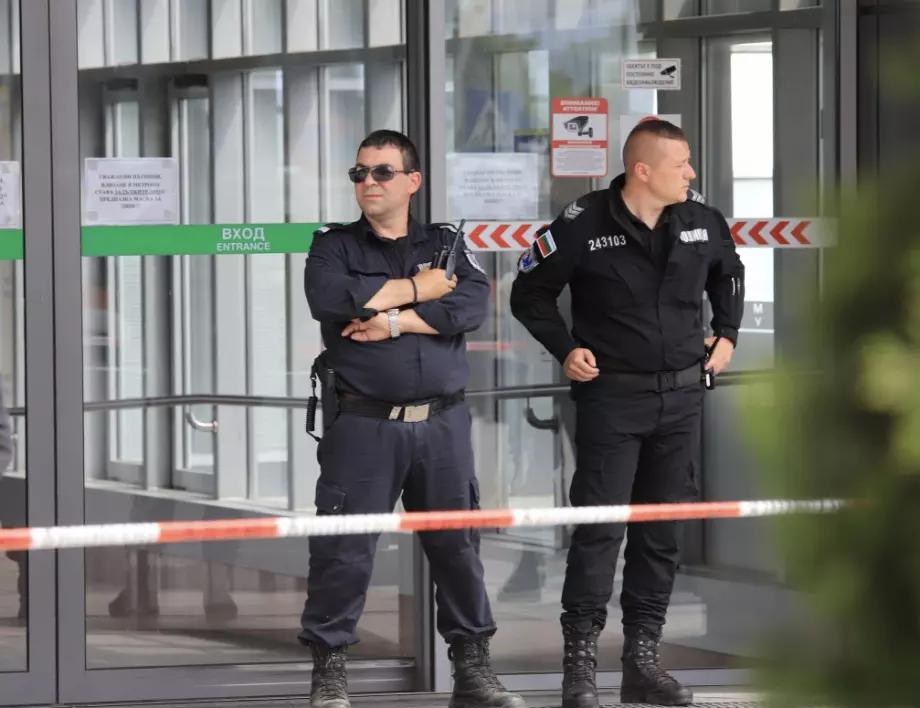 Прокуратурата: Мъжът, стрелял в метрото, е охранител