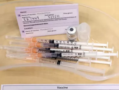 Германия планира трета доза ковид ваксина за възрастните и уязвимите хора