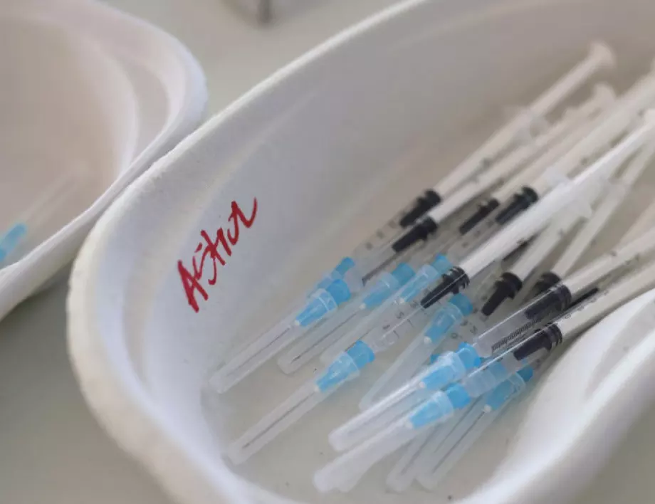 Китай рекордьор във ваксинациите с един милиард приложени дози 