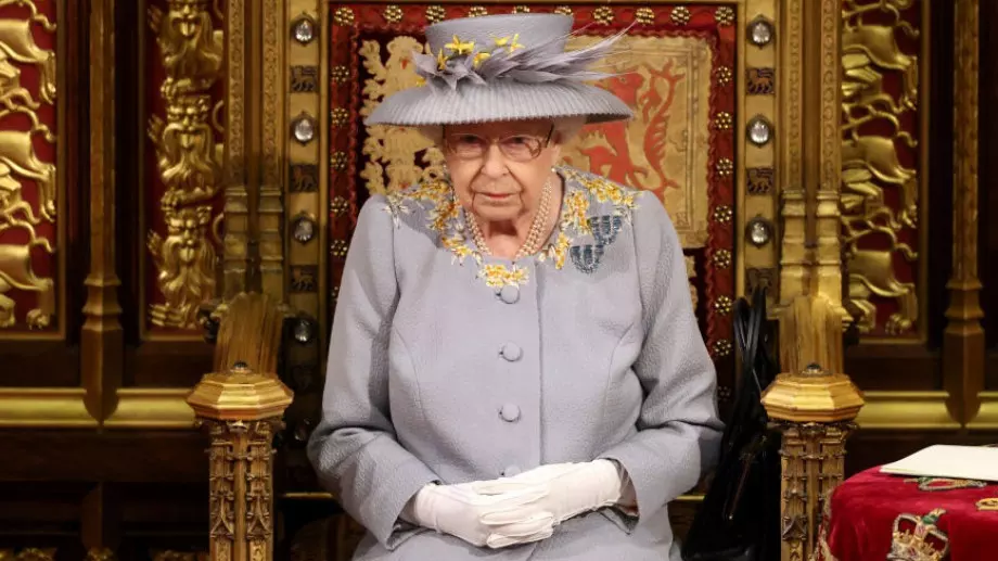 Кралица Елизабет II присъствала на кръщене на свои правнуци 