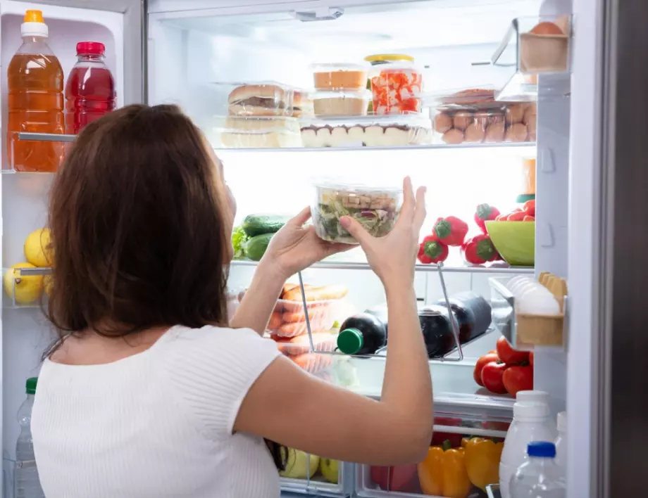 Ето колко време издържа храната в хладилника преди да е за хвърляне