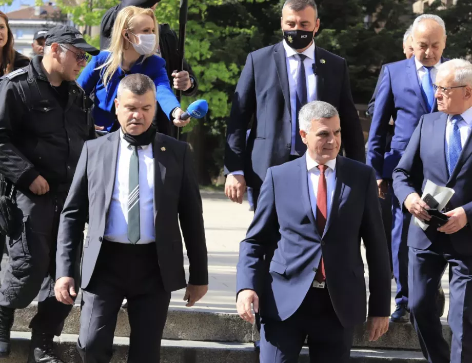 Стефан Янев: Няма да отстъпим от позицията на парламента за Република Северна Македония