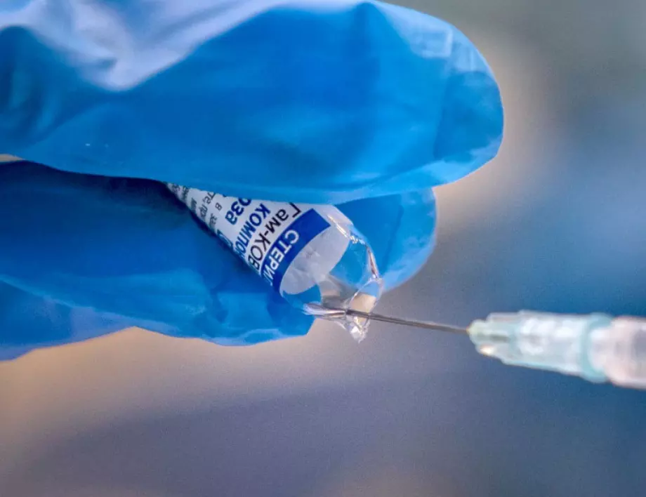 Д-р Гергана Николова: Грешно схващане е хората да изчакват първо да се ваксинират другите