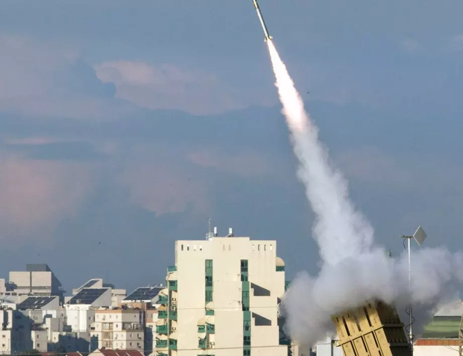 Ливан изстреля три ракети към Израел